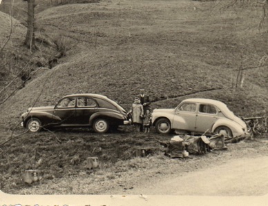 notre troisi&egrave;me voiture :
une Peugeot 203